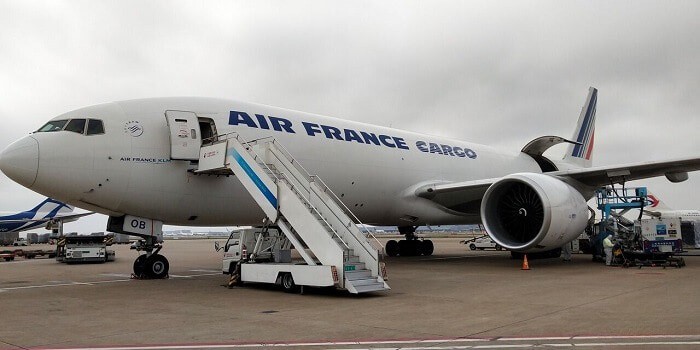 Air freight form china to France