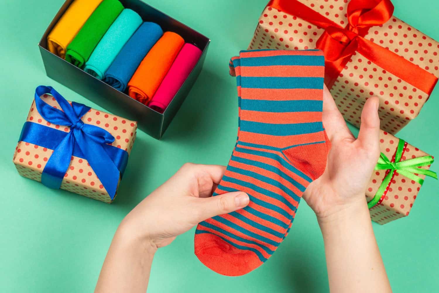 Shipping 5CBM Socks from China to UK